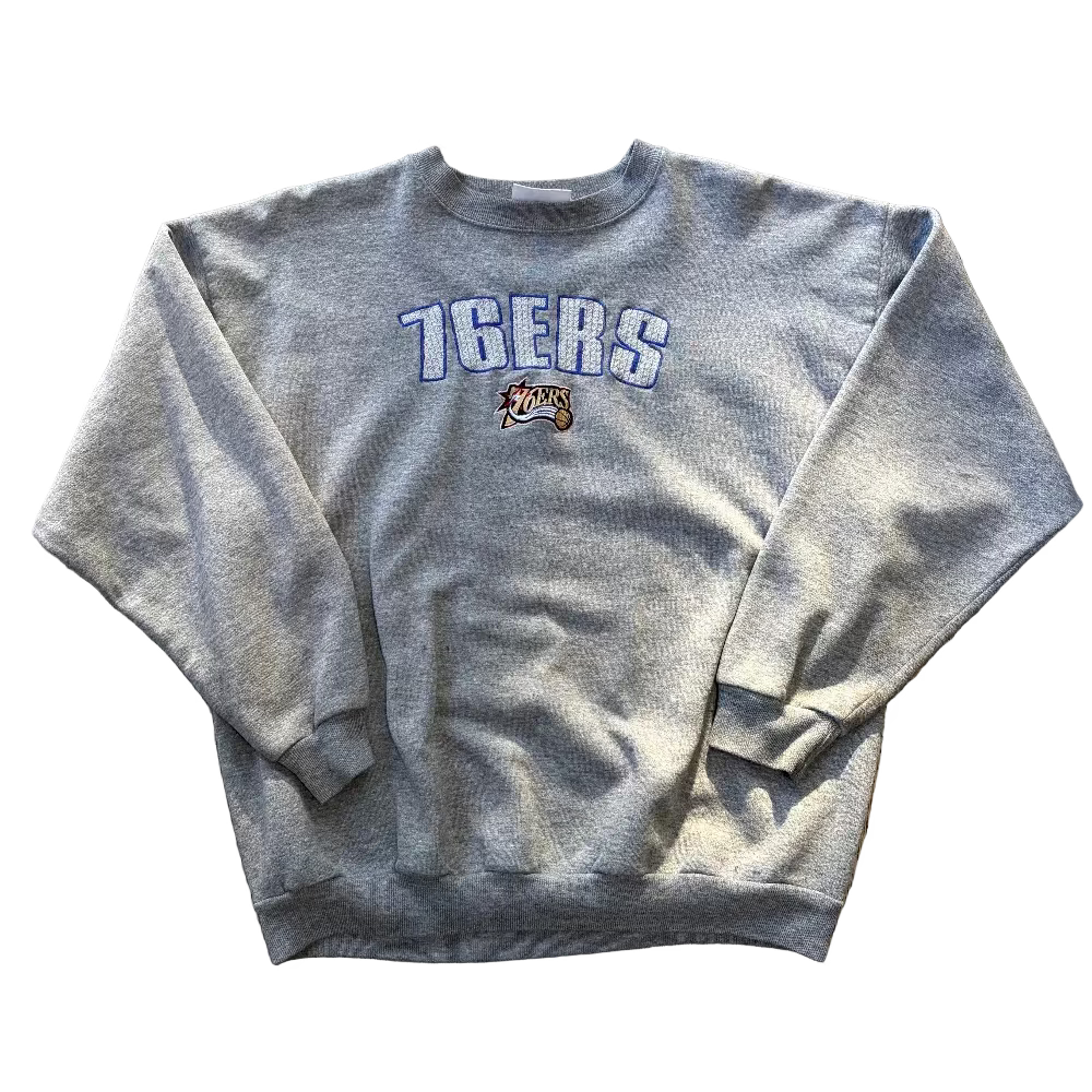 Sixers Y2K Logo Athletic Crewneck Gray Sweatshirt Size L/XL