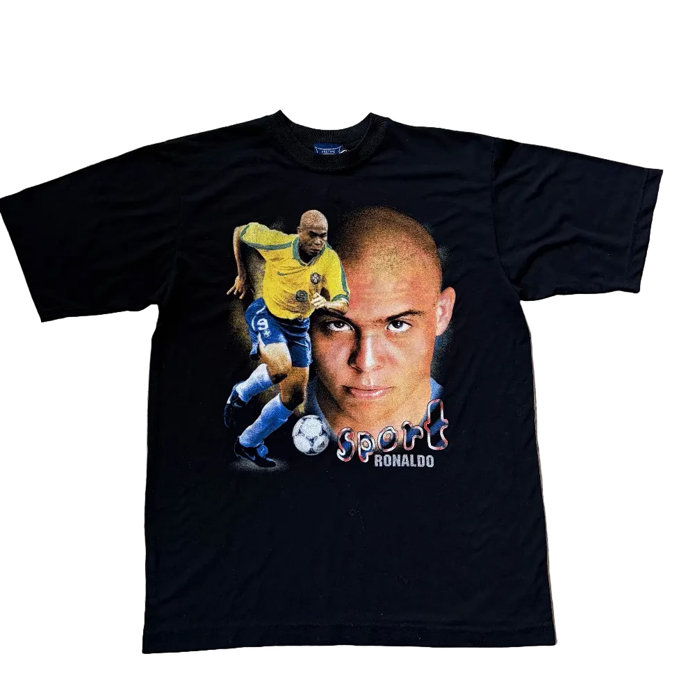Ronaldo Nazário R9 Brazil Y2K Rap Tee Size M/L